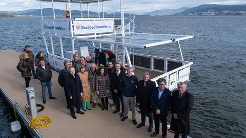 O titular do Goberno galego, Alfonso Rueda, coñece a nova embarcación que se incorpora ao servizo Xacobeo Transfer no Porto da Pasaxe (Camposancos, A Guarda) e asiste ao acto inaugural do Alda Hotels Santa Tegra. A Guarda, 05/12/22.