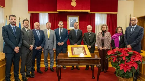 Medalla de Ouro ao bispo de Tui-Vigo, Luís Quinteiro.