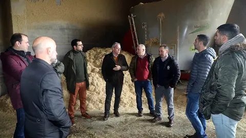 O director xeral de Gandaría, Agricultura e Industrias Agroalimentarias, José Balseiros, visitou a cooperativa Forxabar.