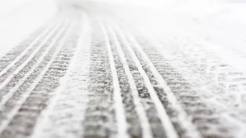 Se esperan acumulaciones de nieve en 24 horas de 20 centímetros por encima de los 800 metros de altitud y de hasta 5 centímetros en altitudes entre los 300 y los 500 metros.