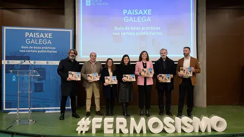 La conselleira de Medio Ambiente, Territorio y Vivienda presentó este lunes el manual en la Escuela de arte y superior de diseño Pablo Picasso.