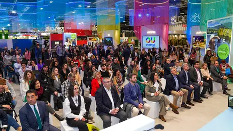 El stand de más de 1.000 metros cuadrados acogió cientos de personas.