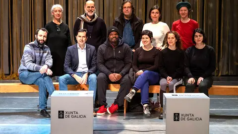 Producido pola unidade teatral da Xunta e a Companhia de Teatro de Braga, o espectáculo regresa a escena tras a súa estrea nos festivais de Almagro e Cangas e o seu pase especial en Ribeira de Caldelas, en Tui, no verán de 2021.
