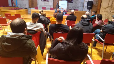 O Concello de Ponteareas incrementa a súa colaboración coas comparsas para o tradicionais desfiles do Entroido.