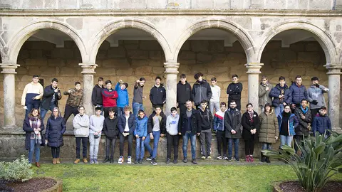 Alumnos y personal del Seminario Menor 'San Paio', en Tui.