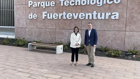 La directora de la Axencia Galega de Innovación, Patricia Argerey, se reunió con el gerente del Parque Tecnológico de Fuerteventura, Eduardo Pereira, para sentar las bases del proyecto y afianzar los detalles de la colaboración entre las administraciones.