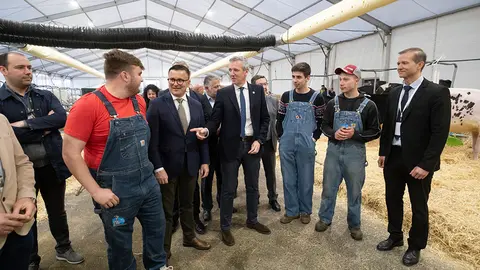 El presidente de la Xunta participó en la inauguración de la IV Feira Profesional de Maquinaria, Agricultura e Gandería, Abanca Cimag-GandAgro.