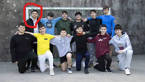 David Solleiro, con un grupo de alumnos del Seminario Menor de Tui.