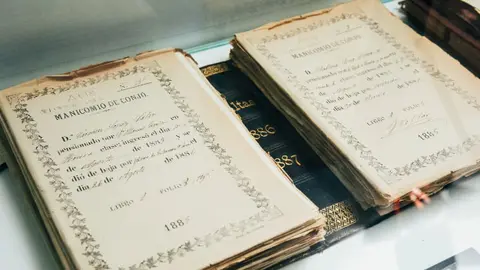 A exposición do Arquivo de Galicia ‘Voces esquecidas. As mulleres do Hospital de Conxo’ analiza os patróns de xénero seguidos no centro, creado en 1885, a través de expedientes de ingreso, diagnósticos, historias clínicas ou correspondencia.