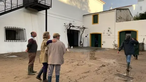 Ministra da Coesão Territorial, Ana Abrunhosa, em empresa afetada pelas cheias e inundações. ARQUIVO.