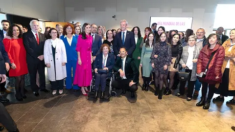 El presidente del Gobierno gallego participó en el acto oficial del Día Mundial de las Enfermedades Raras.