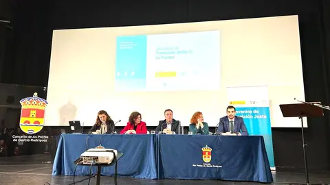 El director general de Planificación Energética y Recursos Naturales, Pablo Fernández Vila, participó esta mañana en una jornada informativa.