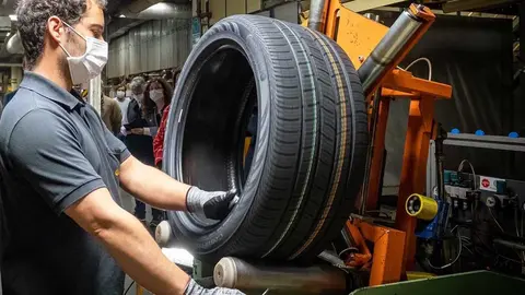 Fábrica de pneus.