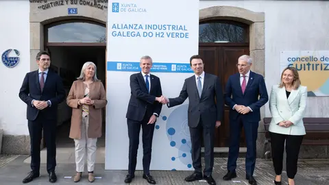El presidente de la Xunta participó en la firma del Pacto pola Enerxía entre el Gobierno gallego y Enagás en Guitiriz (Lugo).