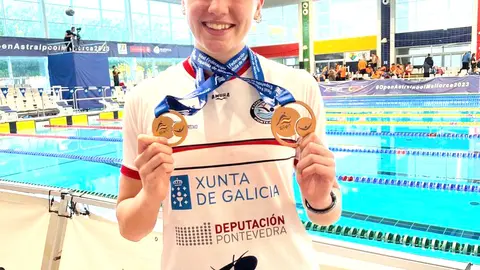 A nadadora Carla Carrón, do CN Ponteareas, campioa de España nos 100 e 200 metros libres.