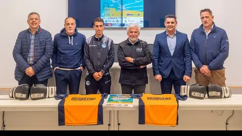 O vicepresidente primeiro da Deputación, Rosendo Fernández, presentou a competición.