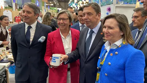 La conselleira do Mar asistió hoy a la inauguración de la 36ª edición de la feria internacional de alimentación y bebidas de calidad Gourmets y visitó a las empresas gallegas.