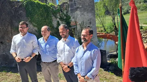 Ministro do Ambiente e da Ação Climática, Duarte Cordeiro, após a remoção de um antigo açude que impedia o curso livre do rio Alviela, Alcoutim.