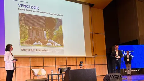 A Quinta Pedagógica de Pentieiros foi a grande vencedora e o Prémio Guardião da Biodiversidade Doméstica foi entregue ao Sr. Presidente da Câmara Municipal de Ponte de Lima, Eng.º Vasco Ferraz, no decorrer do AGROIN – Congresso Anual de Agronegócios, que teve lugar ontem no Auditório da Faculdade de Medicina Dentária da Universidade de Lisboa.