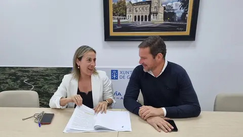 La conselleira de Infraestruturas e Mobilidade, Ethel Vázquez, abordó hoy con el alcalde de A Estrada, José López, el nuevo paso administrativo para dar continuidad a la infraestructura actual.