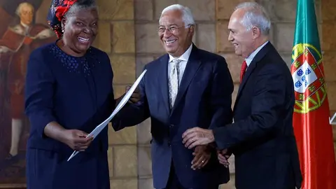 Primeiro-Ministro António Costa com a escritora moçambicana Paulina Chiziane na entrega do Prémio Camões 2021, Lisboa.