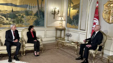 Ministros dos Negócios Estrangeiros de Portugal e da Bélgica, João Gomes Cravinho e Hadja Lahbib, com Presidente da República tunisina, Kais Saïed, Tunes.