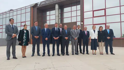 Ministro da Economia e do Mar, António Costa Silva, e o Vice-Primeiro Ministro e Ministro da Economia e do Trabalho da Bélgica, Pierre-Yves Dermagne, visitaram as instalações do Porto de Sines.