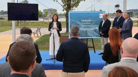La conselleira de Medio Ambiente, Territorio y Vivienda presentó hoy la Guía de buenas prácticas para la integración paisajística de las áreas empresariales.
