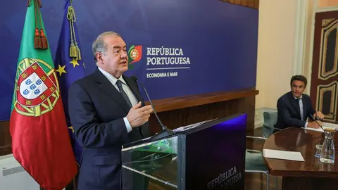 Ministro da Economia e do Mar, António Costa Silva, e Secretário de Estado das Finanças, João Nuno Mendes, anunciam o vencedor da reprivatização da Efacec, Lisboa.
