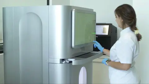 NovaSeq X permite secuenciar genomas dos veces más rápido que el anterior secuenciador más potente. ARCHIVO.