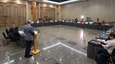 El jefe de la Xunta de Galicia, Alfonso Rueda, participa en la clausura de la jornada La gestión del diálogo social dirigida a secretarios y directivos de organizaciones empresariales. En Hotel Pazo Los Escudos,