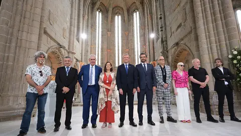 Los premiados y autoridades.