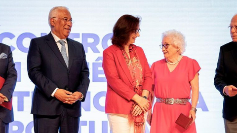 O Primeiro-Ministro e a Ministra da Ciência entregaram as Medalhas e Diplomas de Mérito Científico 2023 a 10 personalidades.