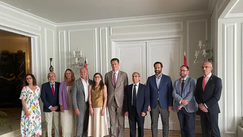 La directora xeral de Saúde Publica participó esta tarde en un encuentro bilateral entre España y el Reino Unido para abordar diferentes asuntos de Salud Pública, junto con sus homólogos de Murcia, Andalucía y Castilla-La Mancha.