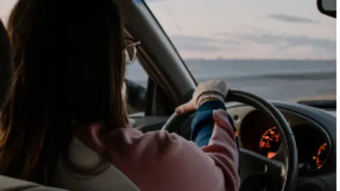 Un informe revela que el 80,5% de las mujeres sufre estrés conduciendo