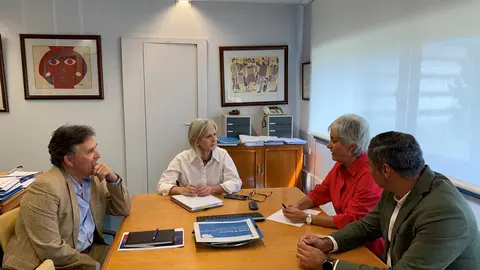 La directora del Igape, Covadonga Toca, mantuvo recientemente un encuentro con el equipo directivo de la Asociación de Empresas de Tecnología de Galicia (INEO) y con su nueva presidenta, Lourdes Guerra.