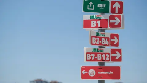 Sinalética JMJ no Parque Tejo.