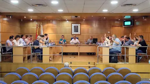 Votación das exencións ficais no pleno de xullo.