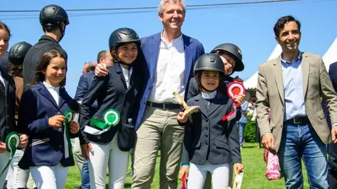 o presidente da Xunta de Galicia, Alfonso Rueda Valenzuela, acompañado do alcalde de Ferrol, José Manuel Rey, e o presidente do comité organizador, Ricardo Pérez Lama, inauguraba oficialmente este mediodía Equiocio Ferrol.