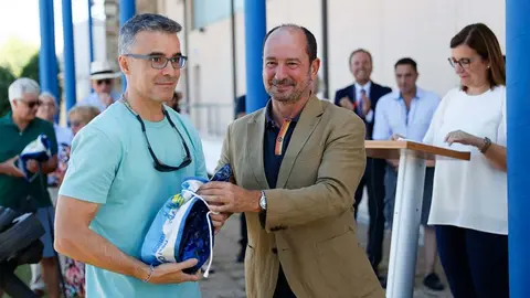 El director de Turismo de Galicia participó esta mañana en el izado de la Bandeira Q de Calidade Turística e Azul del Club Náutico de Portosín.