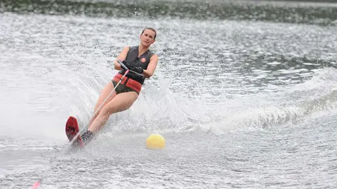 La madrileña Aurora Barraciña del Club de Seseña Toledo bronce en Minislalom JACOBO PEREIRA.