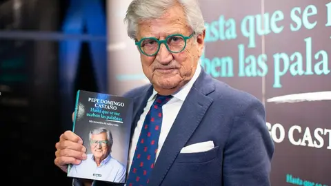 Pepe Domingo Castaño, promocionando su libro.