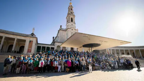 Todo el grupo delante de a Capelinha.