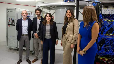 La conselleira de Economía, Industria e Innovación, María Jesús Lorenzana, participó en la inauguración en el Centro de Supercomputación de Galicia del ordenador cuántico con mayor potencia instalado en una instalación pública de I+D+i en el sur de Europa.