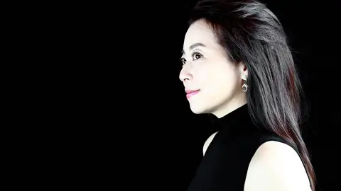 La Iglesia de San Martiño Pinario acogerá el viernes a actuación gratuita de la pianista Mine Kawakami que estará acompañada con los cuántos budistas de Hendo Okamura.