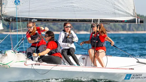 La tripulación del RCN Vigo, líder de la general provisional. © CLARA GIRALDO.