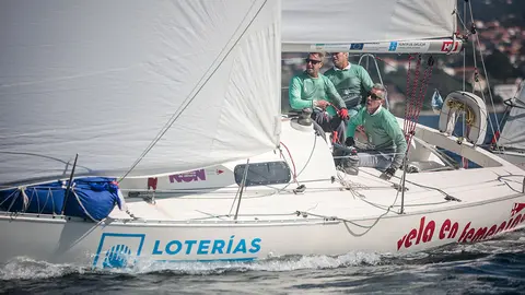 Ignacio Campos, Diego Campos, Francisco Giménez, Mariano Caballero, José A. Gisbert y Miguel Moreno, tripulación del Tanit IV Medilevel (RCR Alicante/ Comunidad Valenciana), nuevos Campeones de España de Cruceros.
WHATS STUDIOl RFEV .