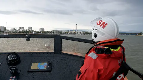 Na costa portuguesa existem 25 estações salva-vidas, quatro das quais nos arquipélagos da Madeira e Açores.