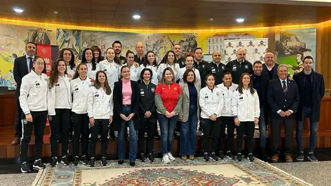 Recepción do equipo español no Concello de Salvaterra.