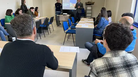 El delegado territorial de Lugo, Javier Arias, explica que en colaboración con el Clúster de Turismo se convocan cuatro jornadas en la provincia con agentes públicos y privados para hacer una diagnosis de los retos con la participación del sector.